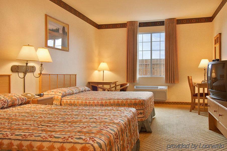 The Inn At Rolling Hills Casino & Resort Корнинг Номер фото